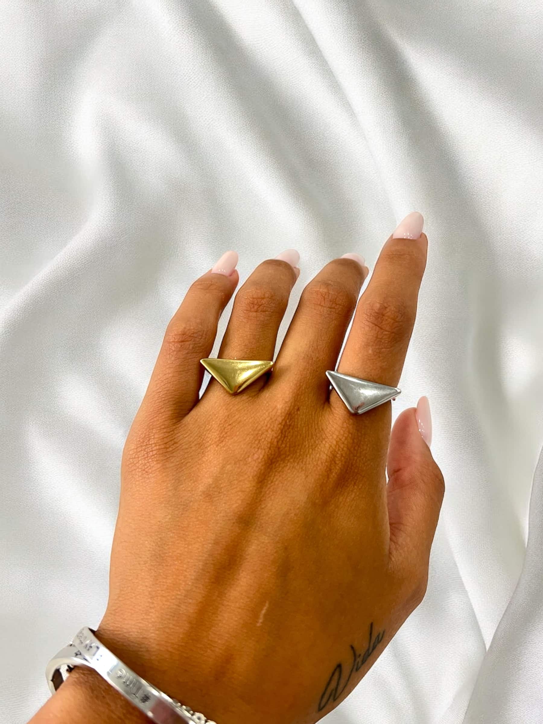 Anello Triangolo image 0