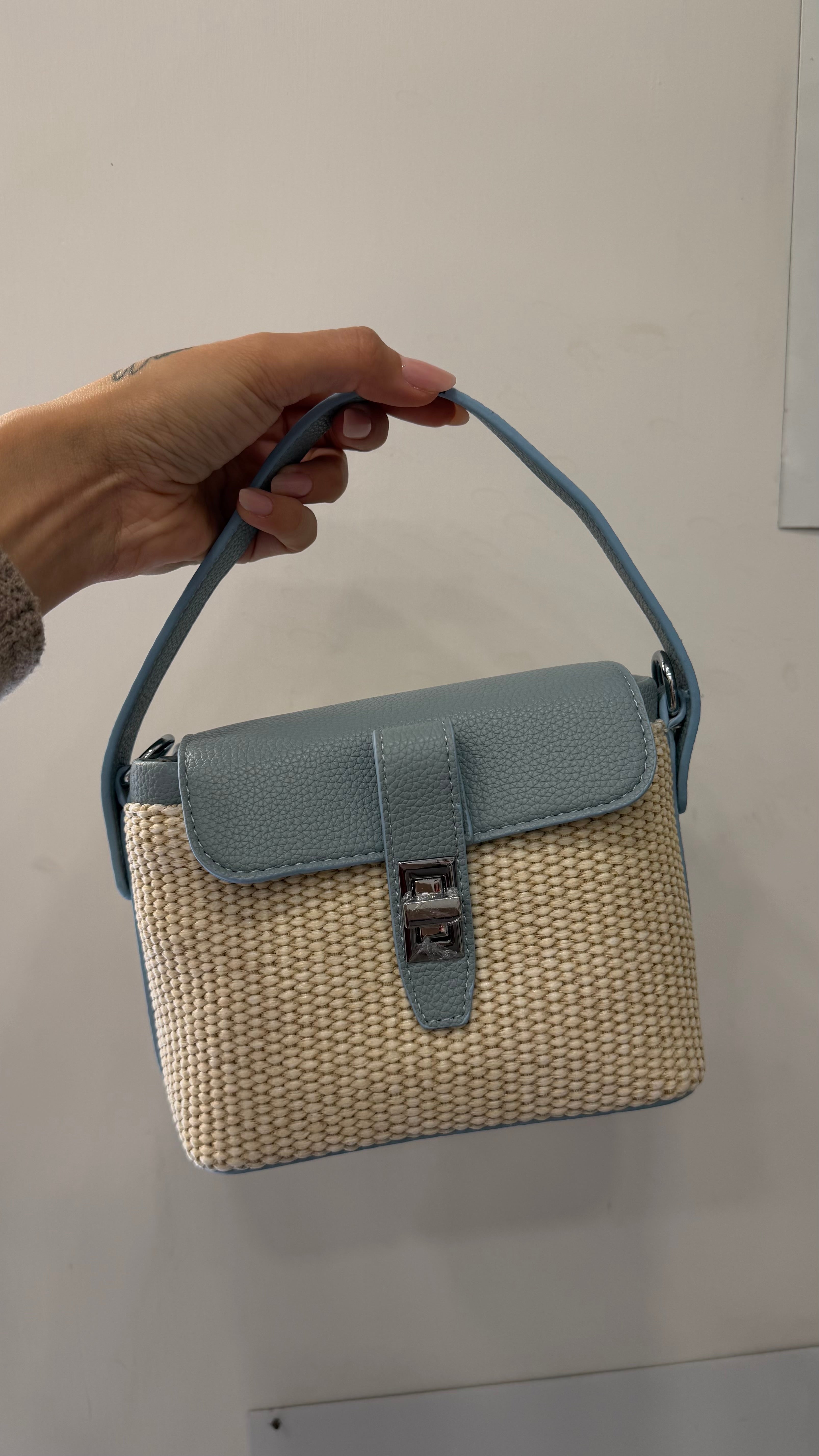 Borsa Capri