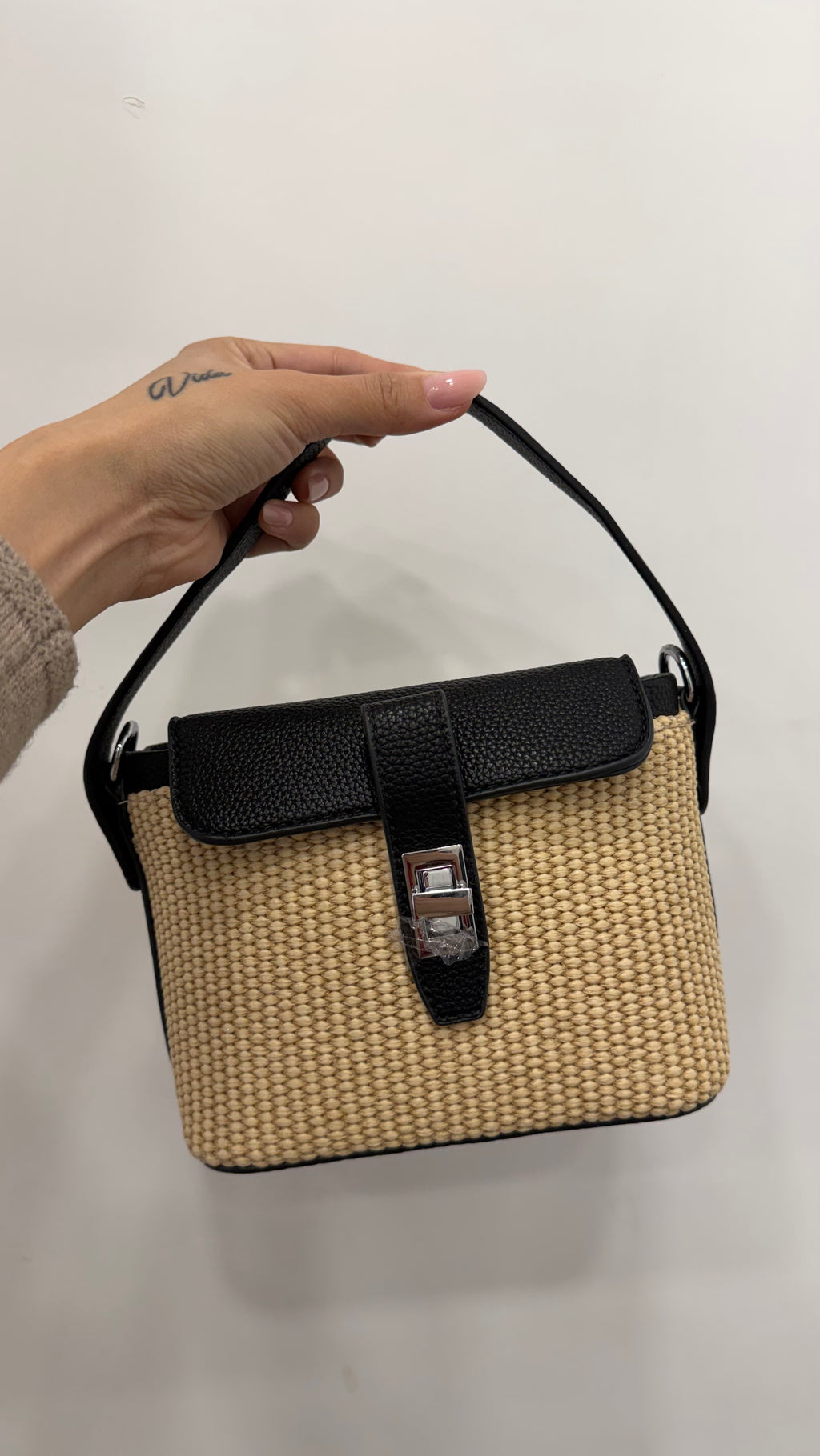 Borsa Capri