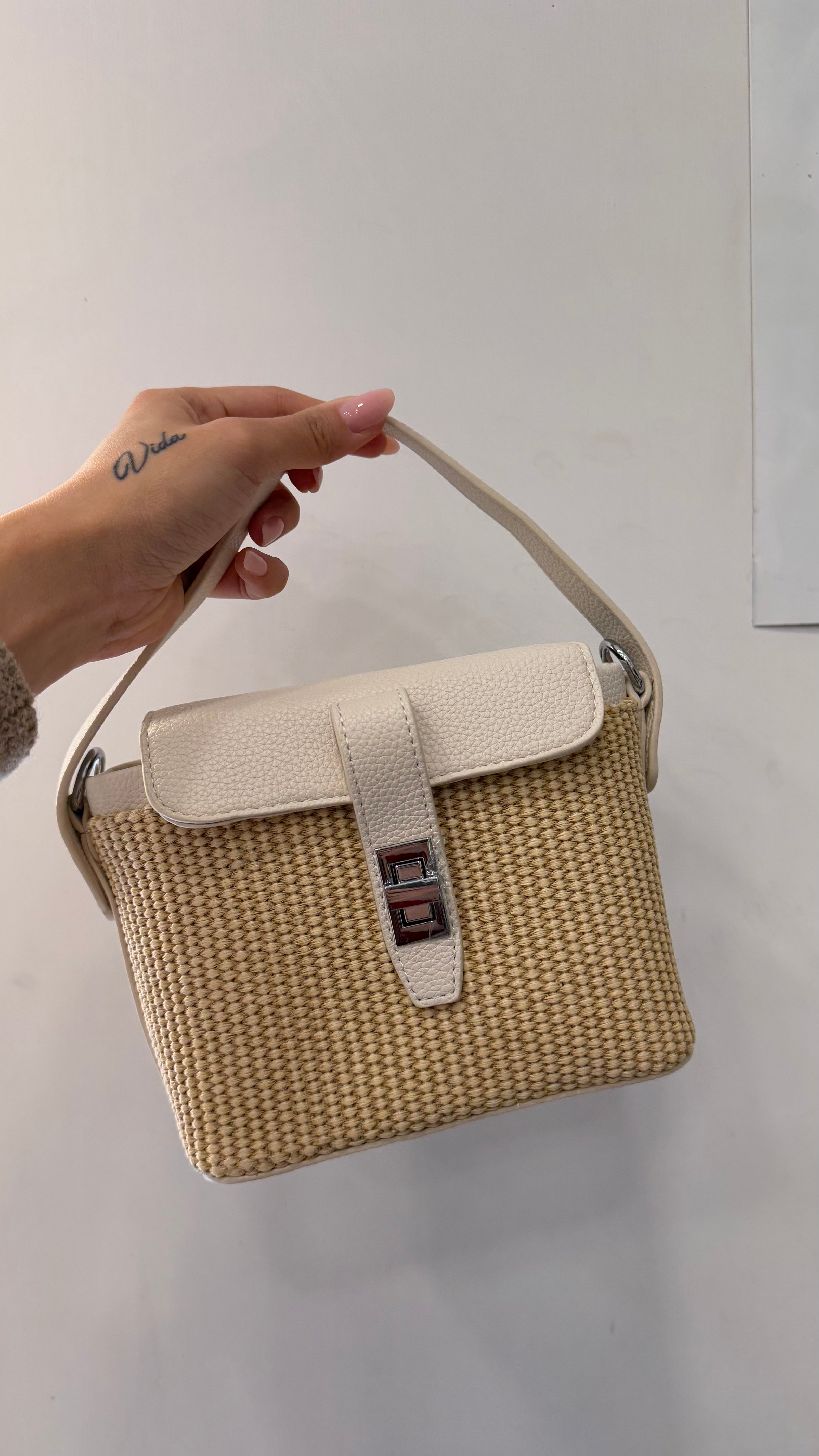 Borsa Capri