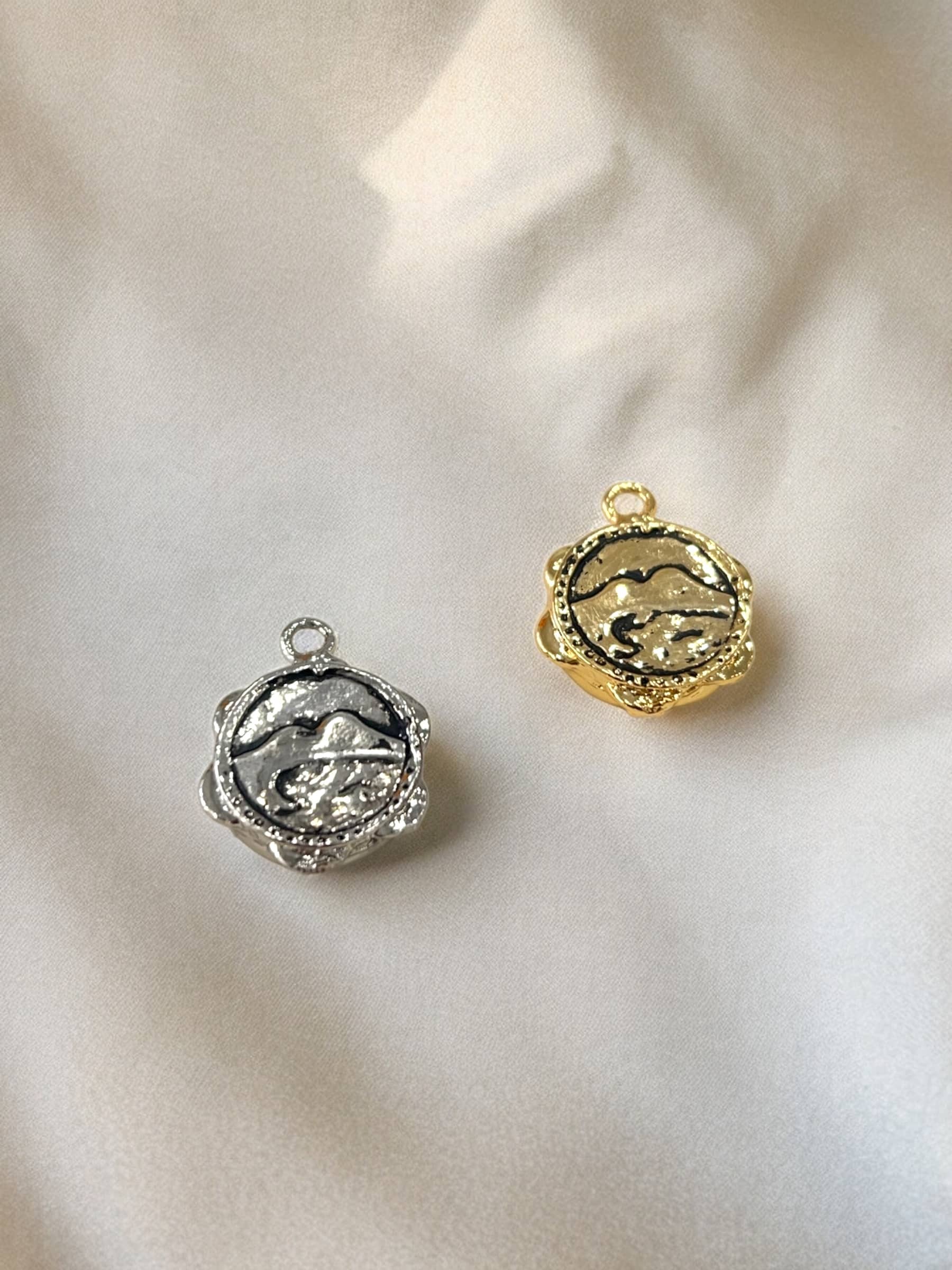 Ciondolo tamburello napoli image 0