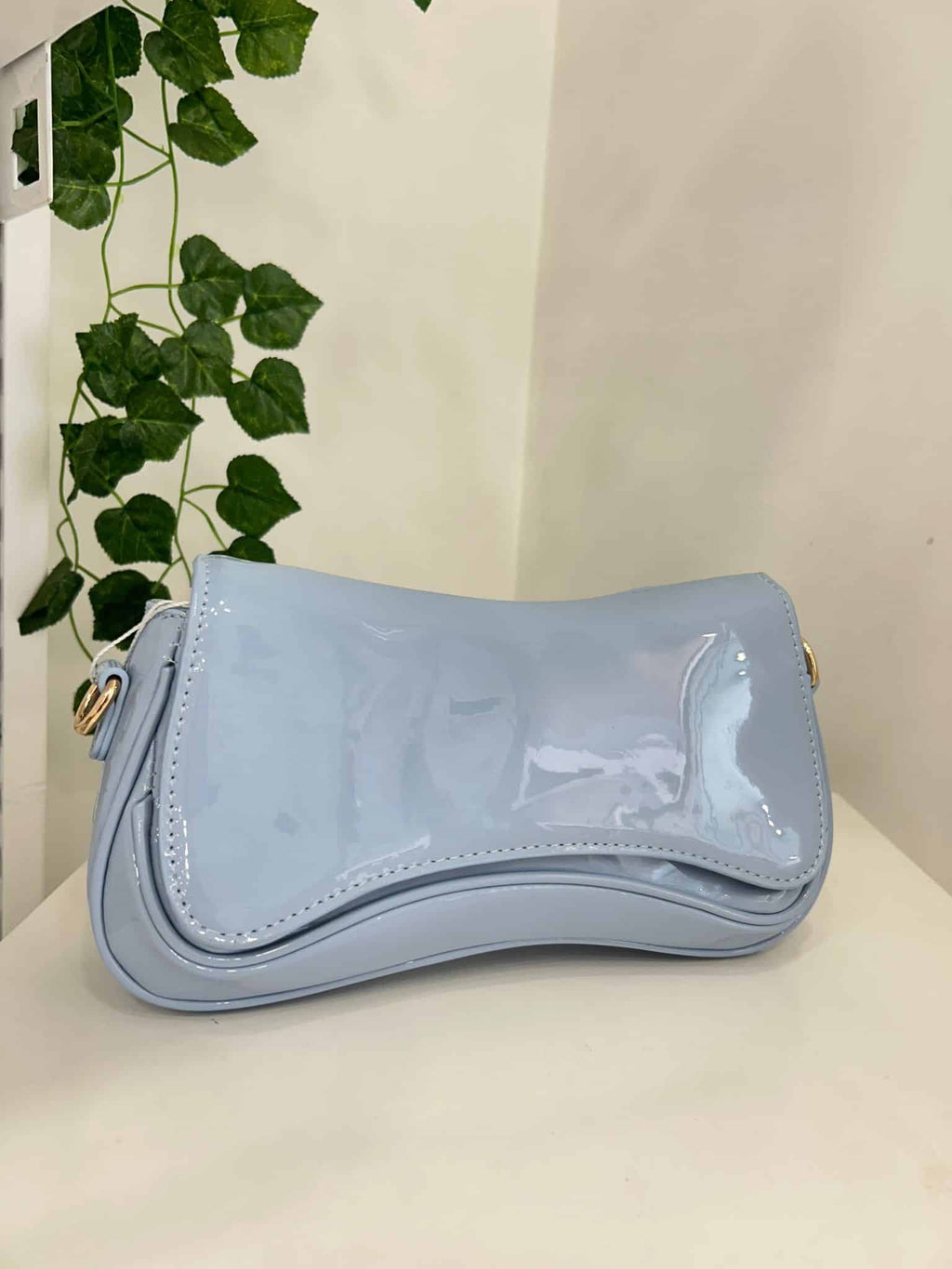 Borsa vibe image 1